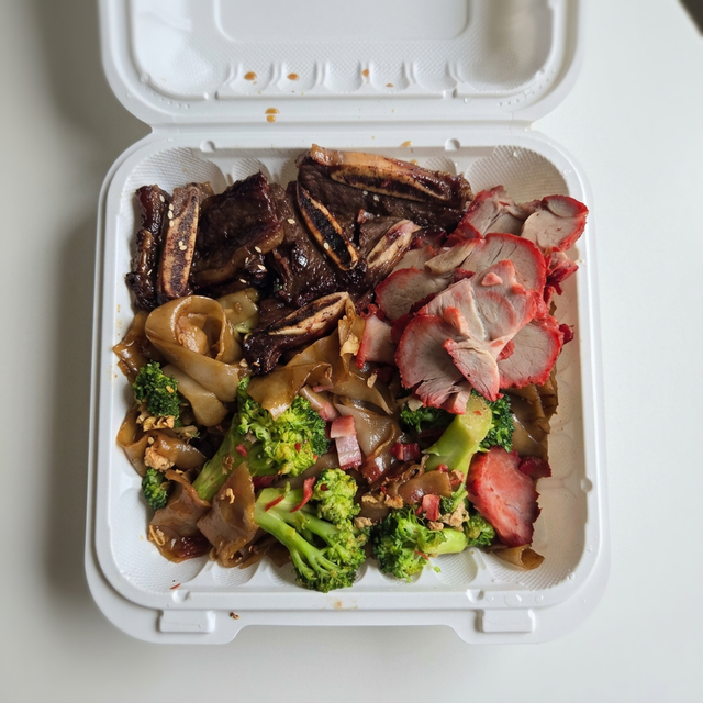 Pad See Ew, Beef Rib, BBQ Pork.